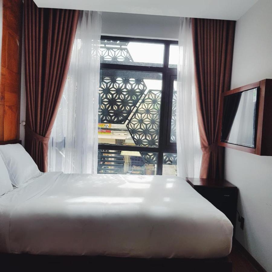 Victorian Hotel Dalat Екстериор снимка