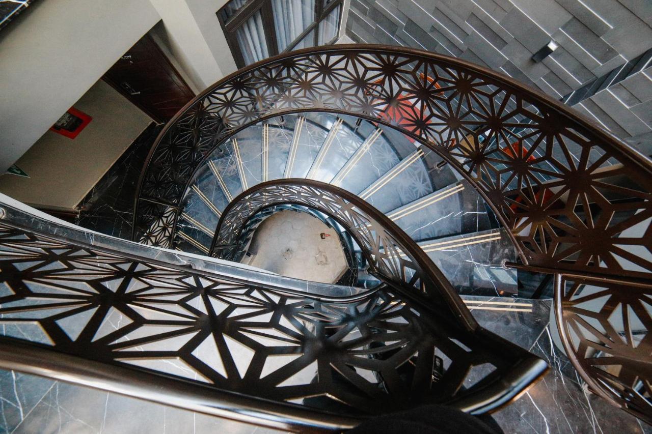 Victorian Hotel Dalat Екстериор снимка