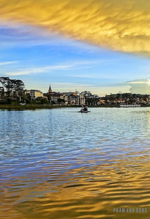 Victorian Hotel Dalat Екстериор снимка